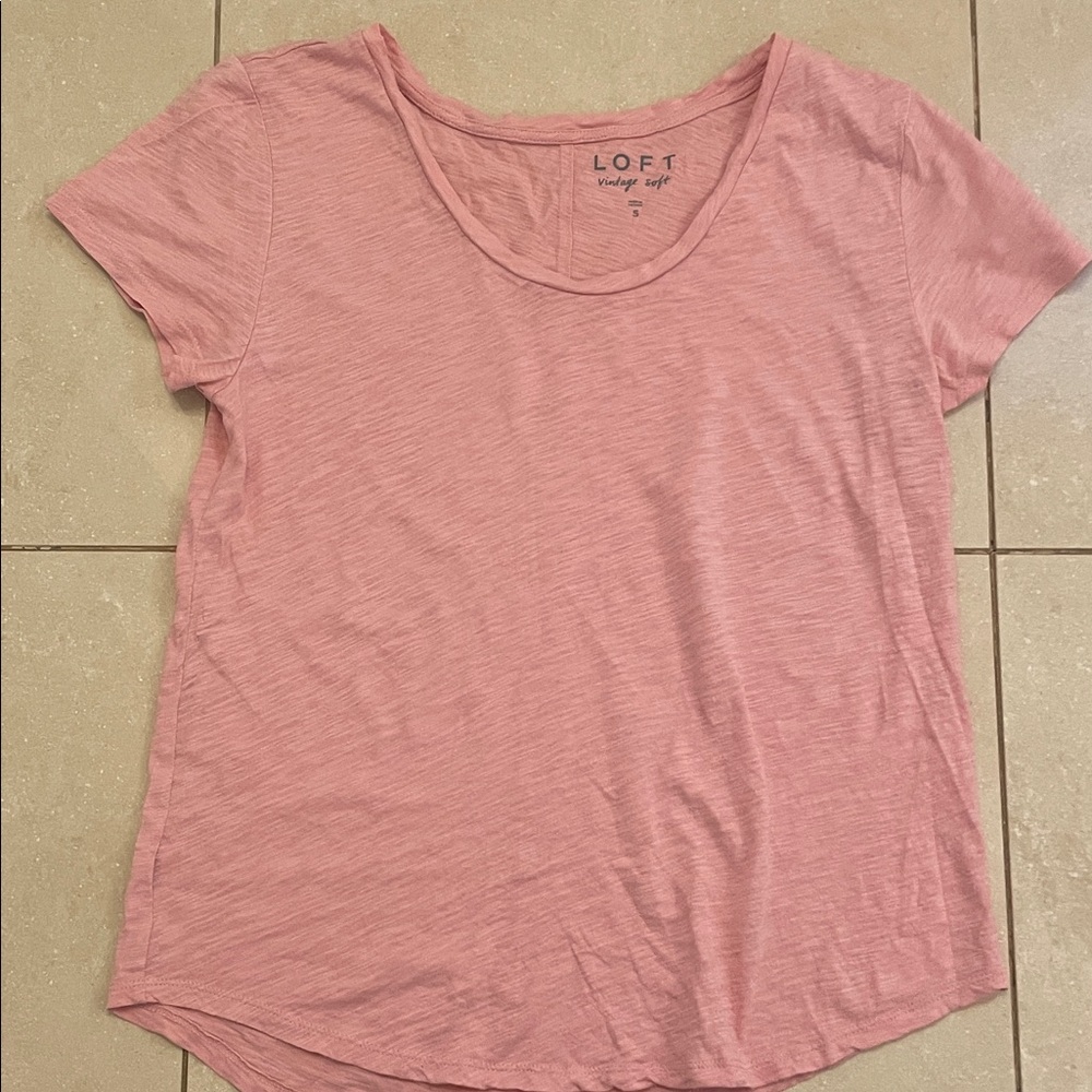 LOFT Soft Rose Pink Short Sleeve T-shirt Size S Rounded hem Scoop neck